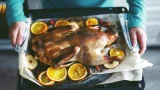 Утка или курица в магазине: разбираемся что полезнее — и как убрать лишнюю «химию»