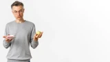 Не друзья, а коварные предатели: топ-5 продуктов — ни под каким видом не ешьте после 50 лет