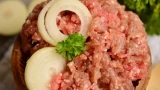 Котлеты будут пышными и никогда не развалятся: как приготовить идеальный фарш — каким он должен быть