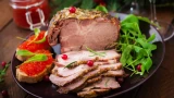 Идеальная буженина: 3 рецепта сочного мяска — сведёт гостей с ума