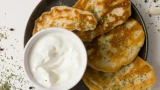 Вкуснее мяса: Эти лепешки с зеленью покорят даже заядлых мясоедов