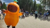 В Полярных Зорях дети участвовали в «аэрогонке»