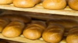 Узбеки скупают хлеб целыми тележками: что они с ним делают — удивитесь, когда узнаете