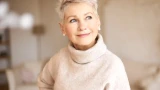 После 55 лет кожа будет сиять, как у молодых: несколько приемов по уходу — результат поразит сразу