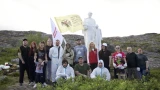 Волонтеры благоустраивают памятники Великой Отечественной войны на полуострове Рыбачий