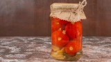 Маринованные помидоры на зиму: проверенный бабушкин рецепт — всегда идеально вкусные и упругие