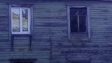 Нас затапливает: в Мурманске управляющая компания не следит за кровлей в «деревяшке»