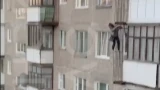 Решетка пожарной лестницы спасла жизнь пьяной мурманчанки выпавшей из окна 7 этажа