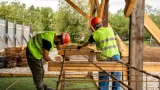 Быстрее и выше: в Росте Мурманской области строят быстровозводимый ФОК