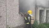 В Мурманске тушили заброшенный дом