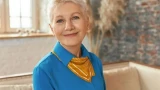 Цвета одежды для женщин 60+: омолодят внешность лет на 10 — сделают лицо светлее