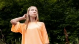 Испортят фигуру 10 летних вещей: точно не стоит носить — даже если это модно