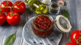Готовлю универсальный соус: подходит для любых блюд — всего 15 минут хлопот, а запасов хватит на всю зиму