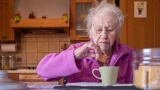 Запах старости: раскрыта причина, почему от пожилых так пахнет — 99% людей не знают откуда он берётся