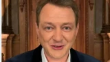 Роскошная квартира Марата Башарова: актёр хотел по-татарски с позолотой — дизайнер решил по-своему