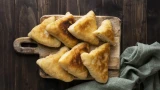 Пирожки-треугольники с яблоками готовлю из бездрожжевого теста: вкуснейшая выпечка — просто чудо кулинарного искусства