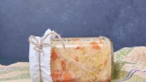 Простой пошаговый рецепт квашеной капусты в банке: классика без лишних манипуляций