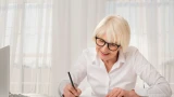 Мне 30+ и я пошла учиться: родственники осуждают — почему так происходит: ответы эксперта Миланы Ореховой