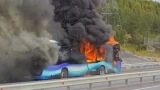 Под Мурманском полыхает пассажирский автобус, жертв нет — Минтранс региона