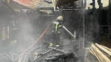 9 пожарных тушили гаражи в Зверосохвозе