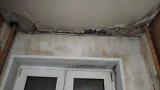«Вернемся к вам»: У жителей Мурманской области в квартирах «смывает» ремонт — тазики под окнами