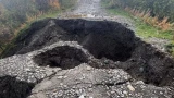 На Рыбачьем и Среднем размыло переправы, застряли автопутешественники