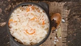 Квашеная капуста по-быстрому: готовится за считанные минуты — улетает миска за миской