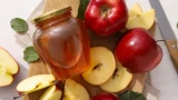Тягучая яблочная карамель: лакомство сведёт с ума вкусом и ароматом — для шарлотки, блинов и оладий