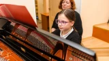 В музыкальных школах Мурманска появились новые рояли