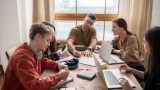 Нетворкинг: почему правильное окружение — это главная валюта и лучшая инвестиция в будущее: мнение бизнес-психолога Оливии Косс
