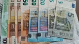 У пенсионерки из Мурманска украли крупную сумму в евро и норвежских кронах