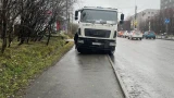 В Мурманске водителя мусоровоза накажут после публикации фото в соцсетях