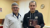 Хоккеиста «Мурмана» наградили за донорство в Кирове