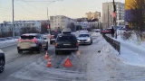 Перебегала дорогу в неположенном месте: в Мурманске сбили пешехода