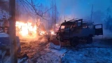 Пожар на базе отдыха в Мурманской области уничтожил 2 здания и 2 автомобиля