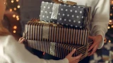 Мило, но бесполезно: 3 подарка, которые бессмысленно дарить на Новый год — и вот почему