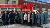 Пожарная часть в Видяево получила освященную спецтехнику и герб