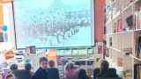 Четвероногие герои войны: в Кандалакше детям рассказали о подвигах собак-санитаров и минеров