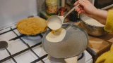 Мурманские спасатели рассказали, как потушить горящее на сковороде масло