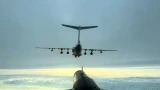 На высоте 5000 метров в 15 метрах друг от друга: пилоты Северного флота провели опасную дозаправку в воздухе