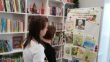 Ностальгия в Кандалакше: в библиотеке Колычева открыли выставку советской детской иллюстрации