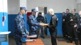 Пироги за перевыполнение плана: в мурманской ИК-17 наградили передовиков швейного цеха