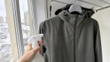 Куртка снова отталкивает воду: 5 шагов, которые оживят пропитку без химчистки
