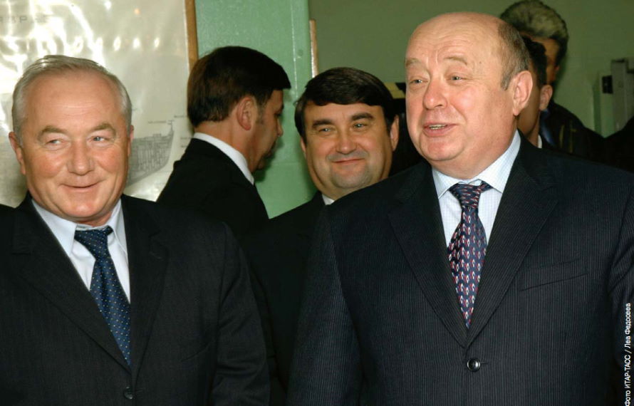 Слева направо: Ю.А. Евдокимов, И.Е. Левитин, М.Е. Фрадков, Мурманск, выездное совещание Правительства России 10 октября 2005 г