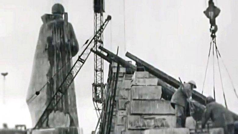 Строительство памятника