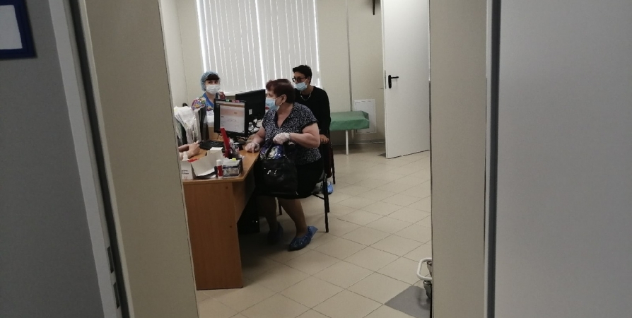 Шесть пунктов вакцинации от коронавируса открыты в Мурманске