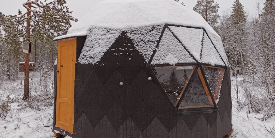 В Мончегорске появился купольный домик для обогрева лыжников
