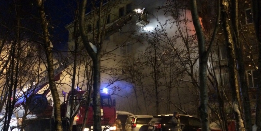 Из горящей пятиэтажки в Корзуново эвакуировали 5 детей