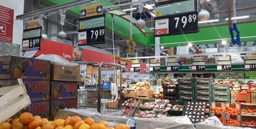 Мужчину из Вологды поймали на краже продуктов и спиртного в мурманском гипермаркете