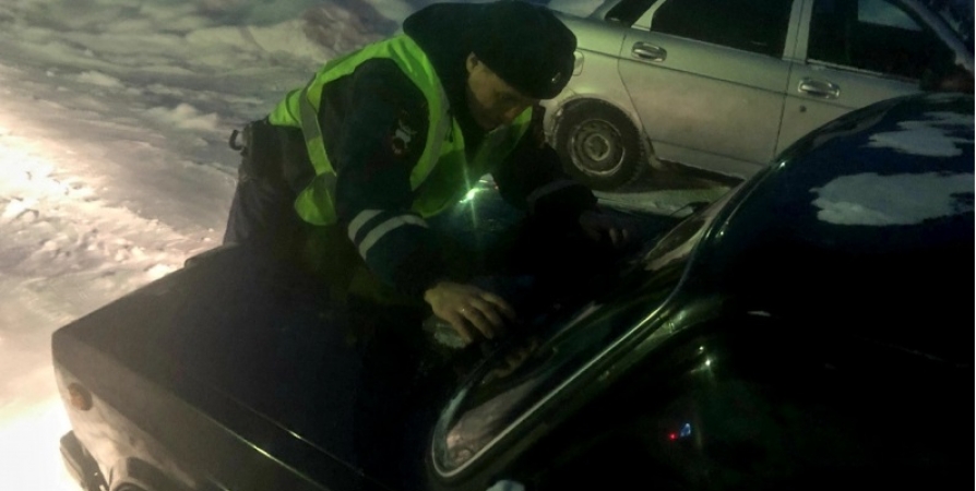 В Мурмашах пьяный водитель провез инспектора ДПС на капоте